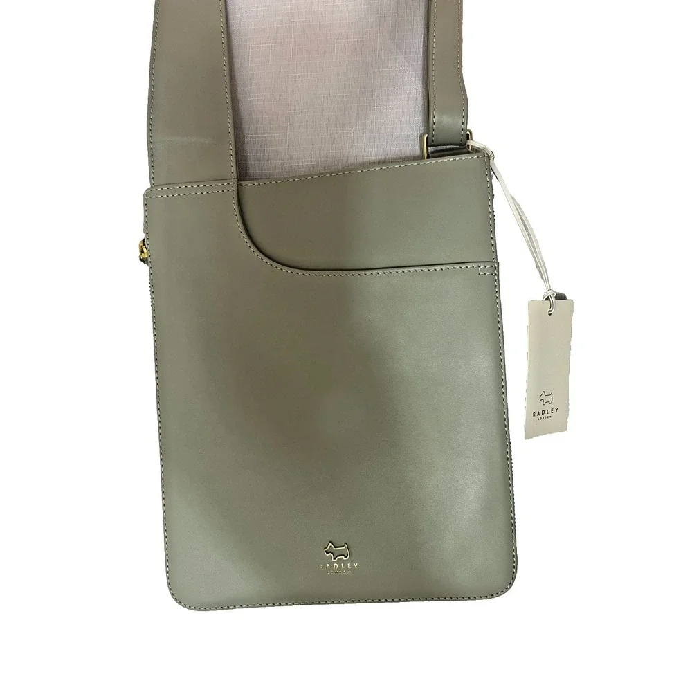 Radley London NWT Pockets Icon Crossbody/Messenger Bag Gray Smooth Leather